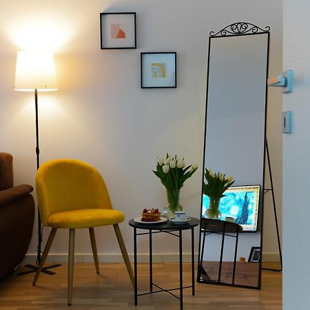 Amalia - Quiet 1Br Apartment With Parking & Wi-Fi Бухарест Экстерьер фото