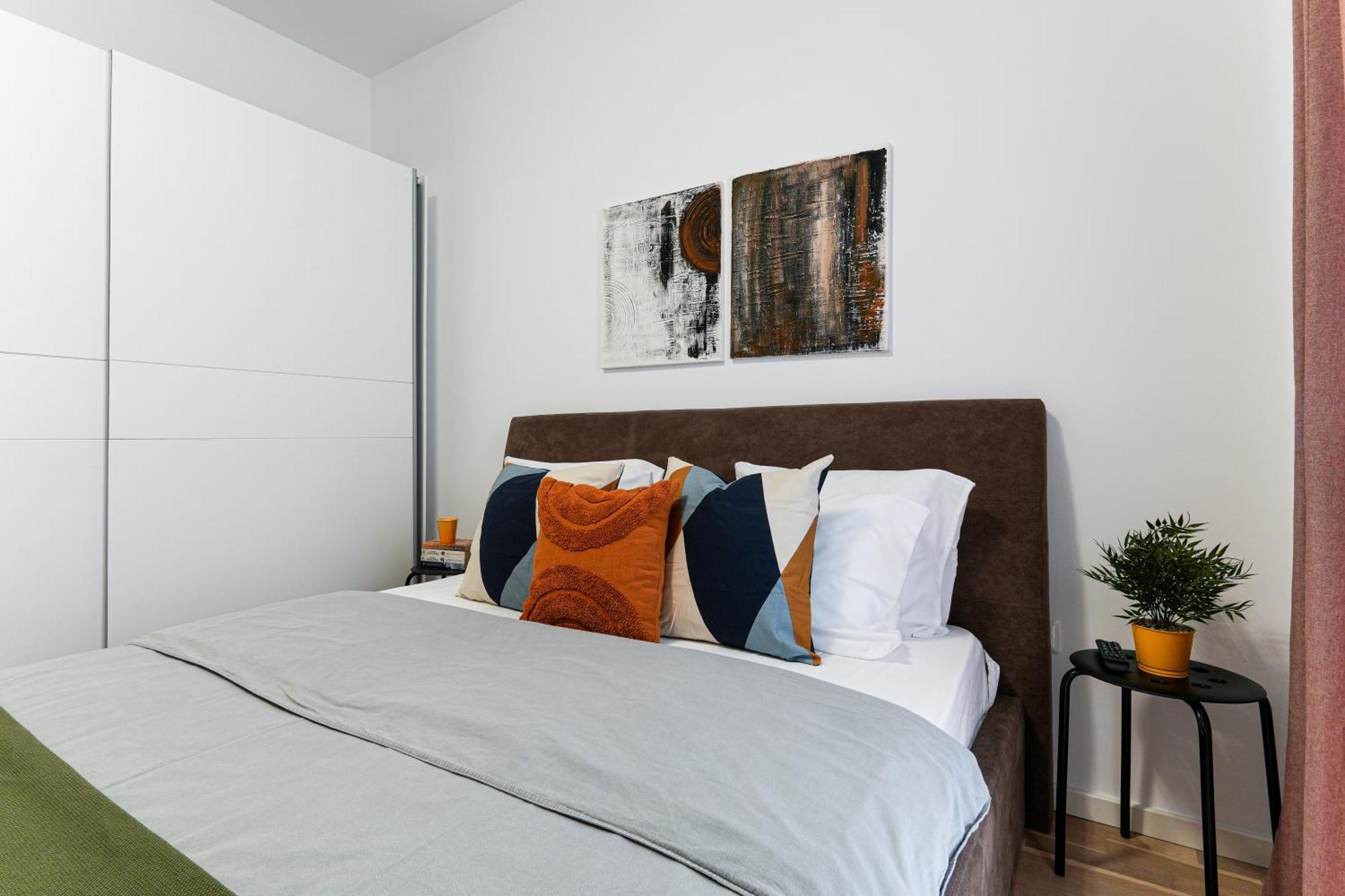 Amalia - Quiet 1Br Apartment With Parking & Wi-Fi Бухарест Экстерьер фото